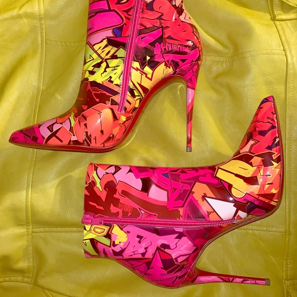 So Kate Multi color Graffiti booty... BRAND NEW!!! - Picture 1 of 4